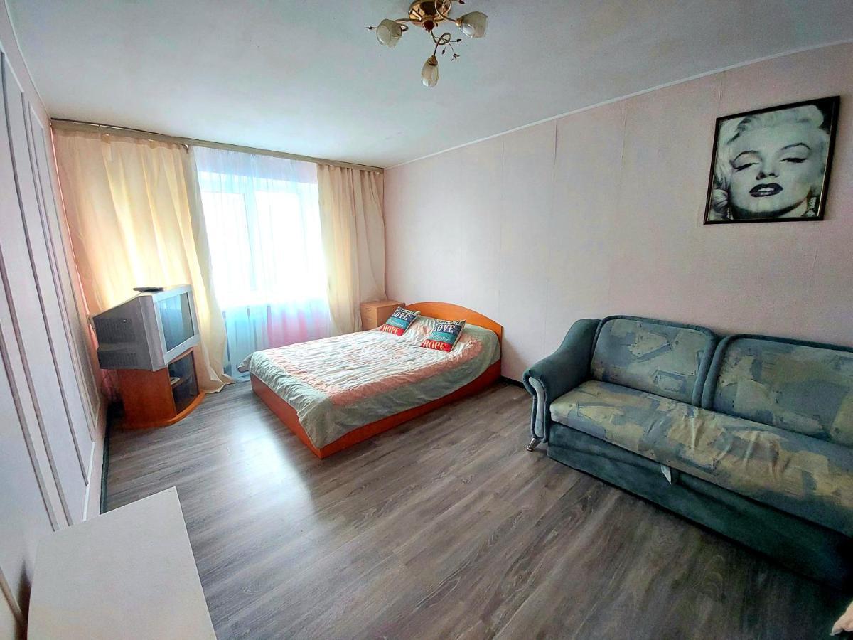 Apartment On Vadim Hetman Street 38 - Industrial Bridge Kyiv Exterior foto